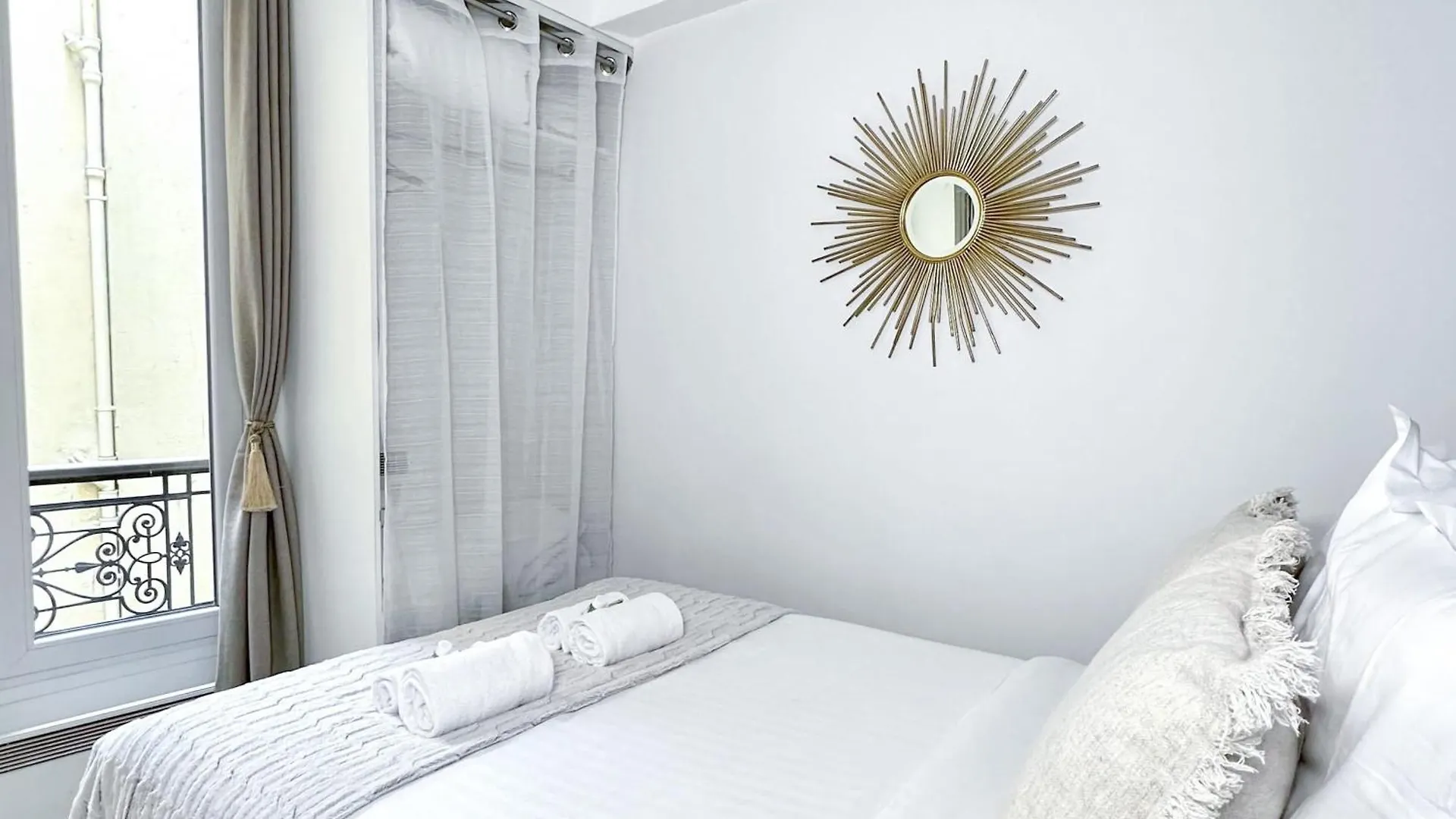 Comfortable Family Flat In Paris