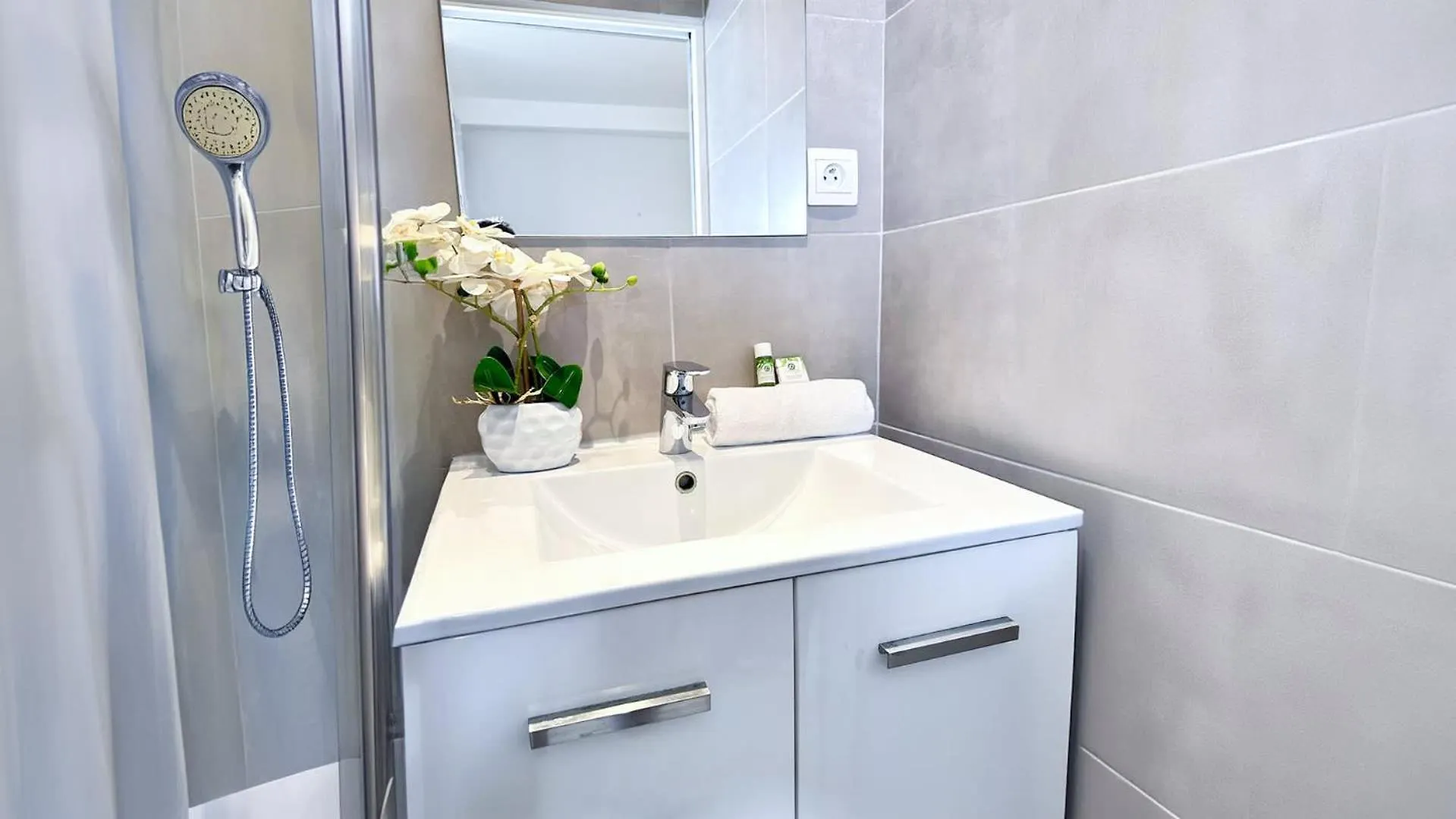 Comfortable Family Flat In Paris Lägenhet