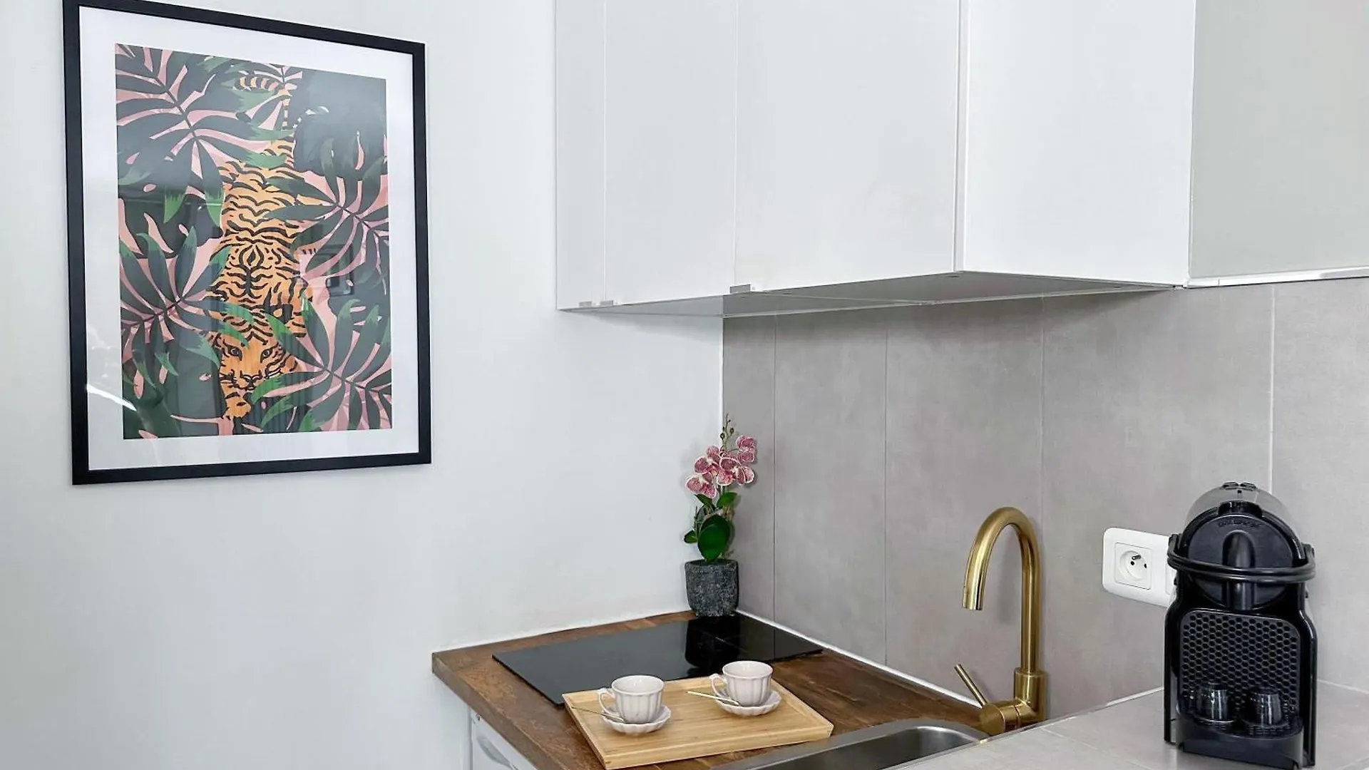 Apartment Comfortable Family Flat In Paris